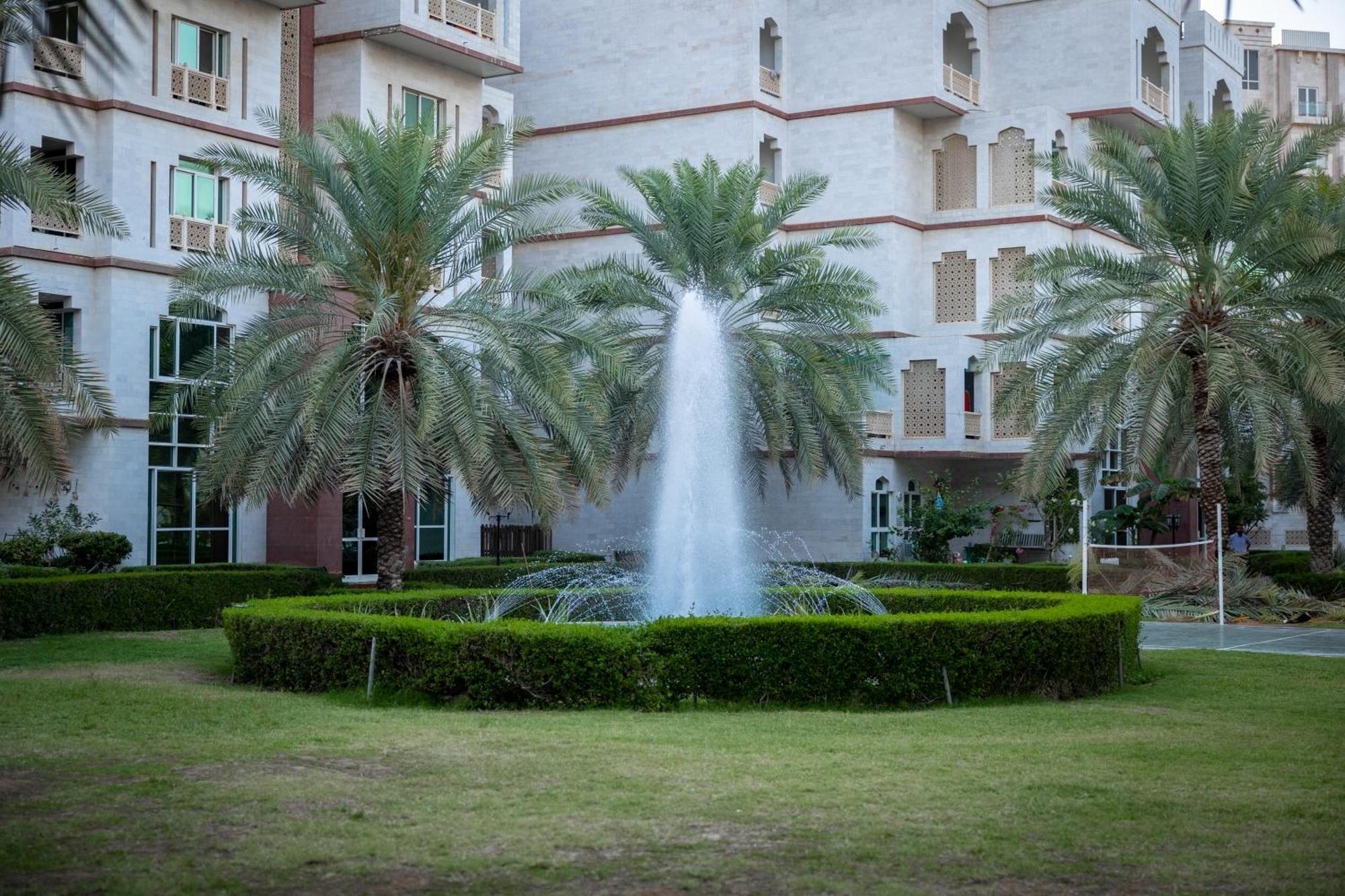 Muscat Oasis Residences Luaran gambar