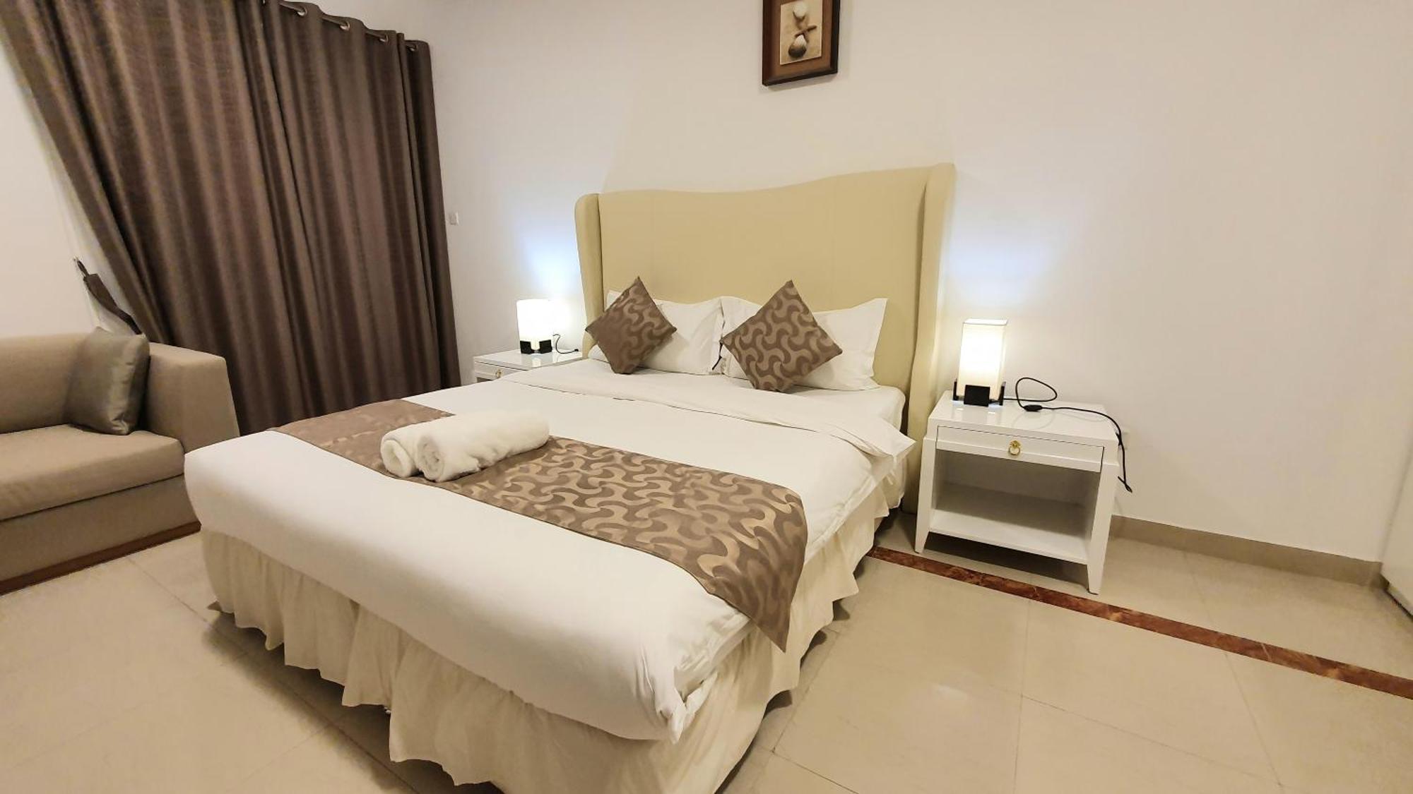 Muscat Oasis Residences Luaran gambar