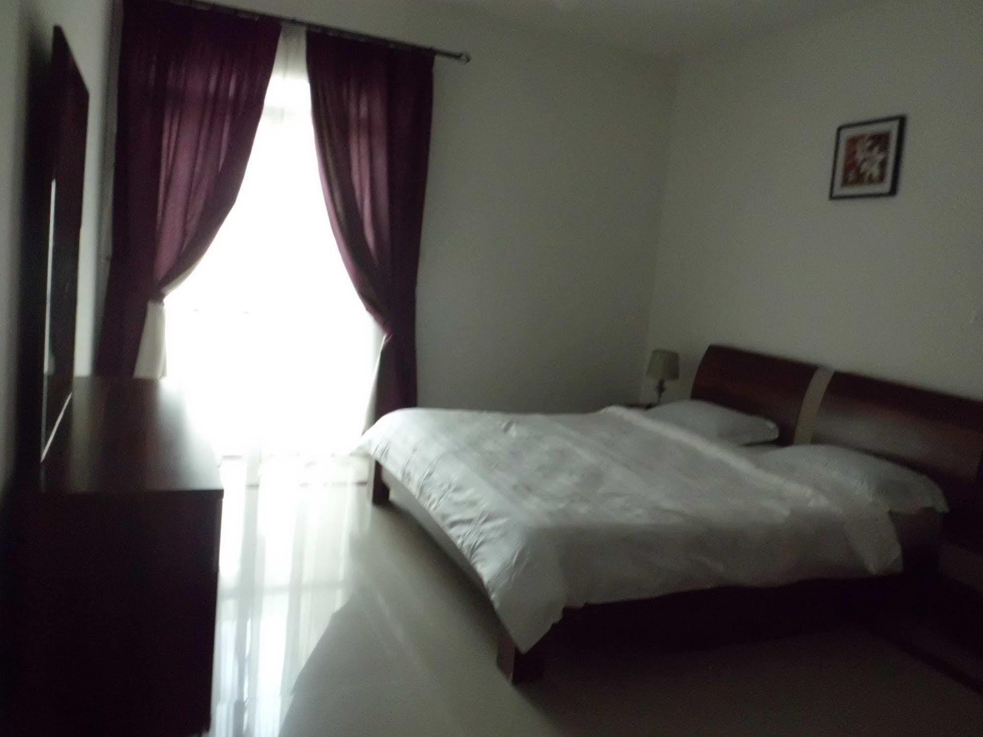 Muscat Oasis Residences Luaran gambar